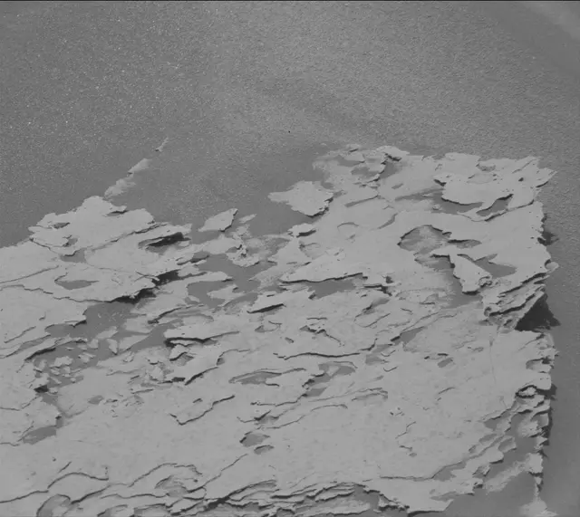Sol 4032: Mast Camera (Mastcam)