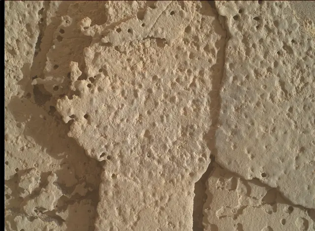 Sol 4032: Mars Hand Lens Imager (MAHLI)
