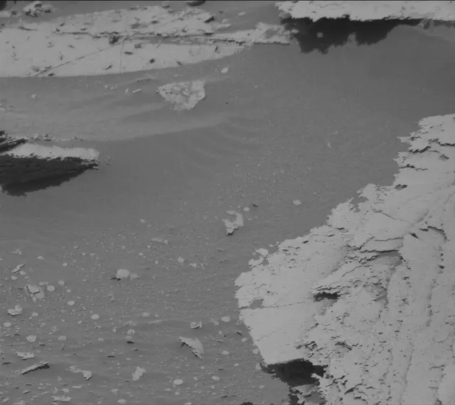 Sol 4033: Mast Camera (Mastcam)