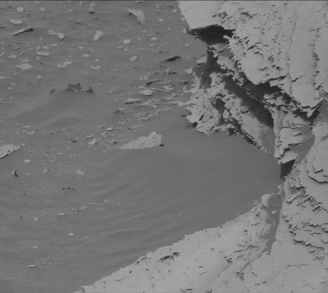 Sol 4033: Mast Camera (Mastcam)