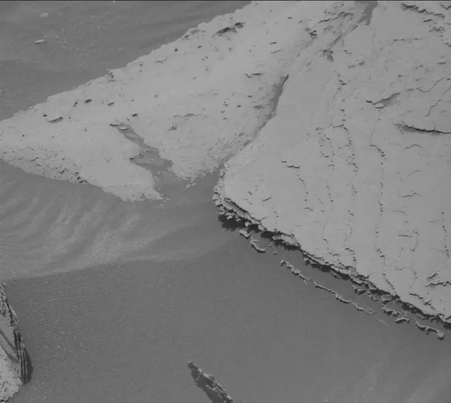 Sol 4033: Mast Camera (Mastcam)