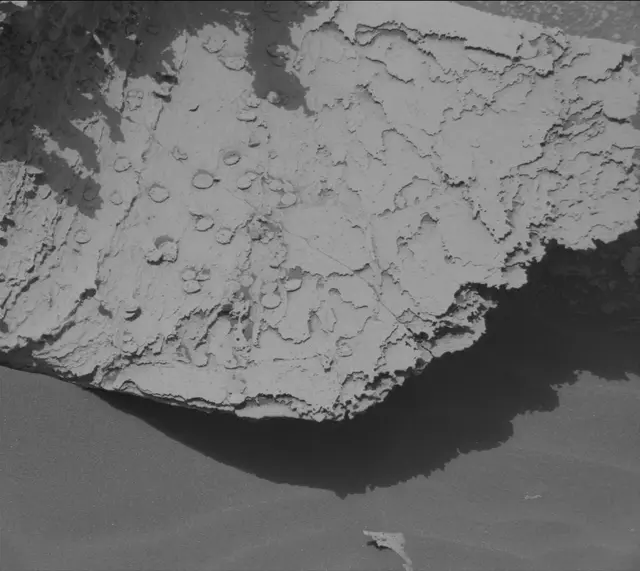 Sol 4033: Mast Camera (Mastcam)