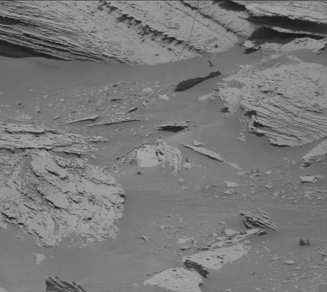 Sol 4033: Mast Camera (Mastcam)