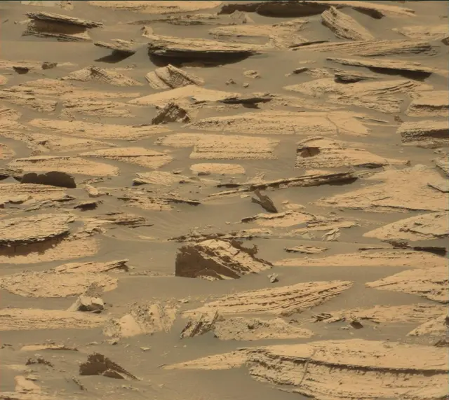Sol 4033: Mast Camera (Mastcam)