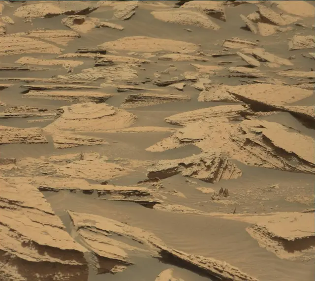Sol 4033: Mast Camera (Mastcam)