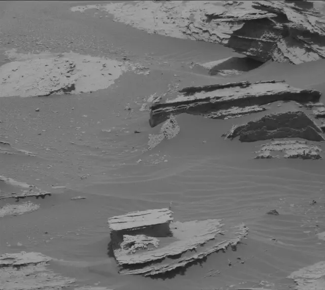 Sol 4033: Mast Camera (Mastcam)