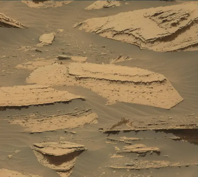 Sol 4033: Mast Camera (Mastcam)