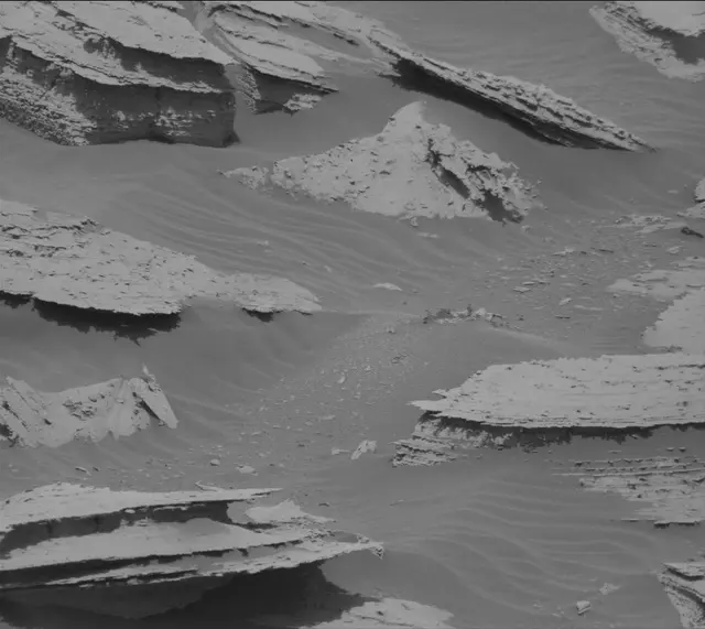 Sol 4033: Mast Camera (Mastcam)