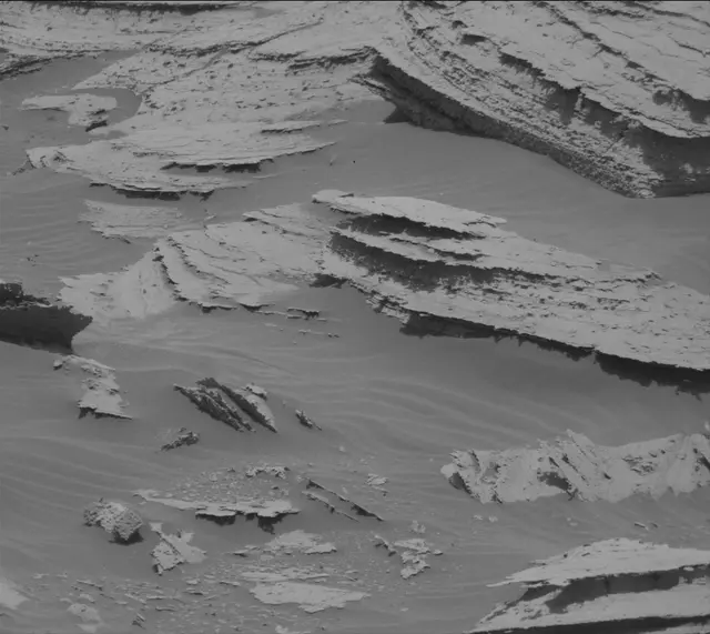 Sol 4033: Mast Camera (Mastcam)