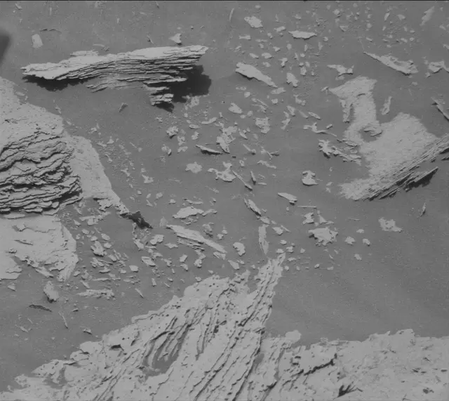 Sol 4033: Mast Camera (Mastcam)