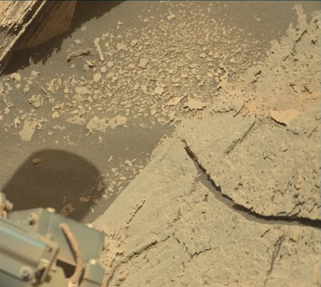 Sol 4033: Mast Camera (Mastcam)