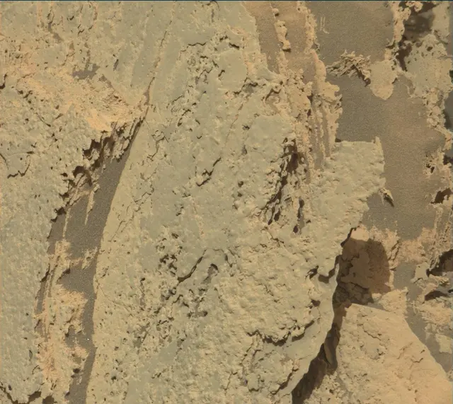 Sol 4033: Mast Camera (Mastcam)