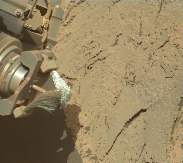Sol 4033: Mast Camera (Mastcam)