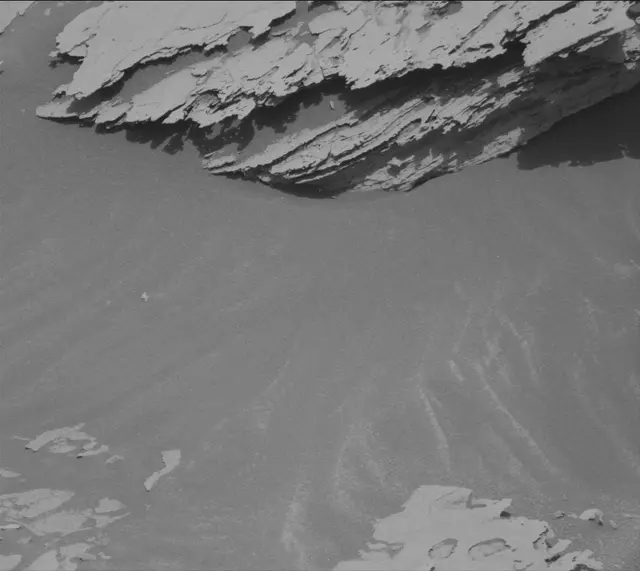 Sol 4035: Mast Camera (Mastcam)