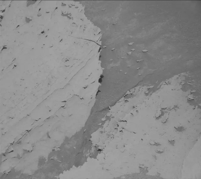 Sol 4035: Mast Camera (Mastcam)