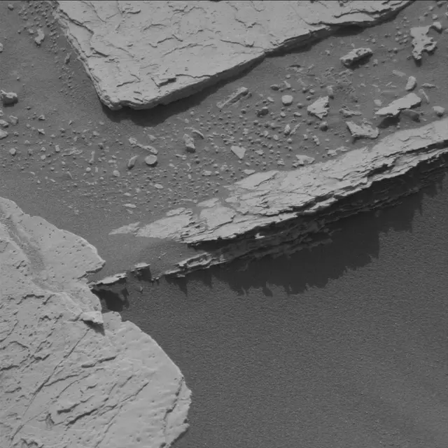 Sol 4035: Mast Camera (Mastcam)