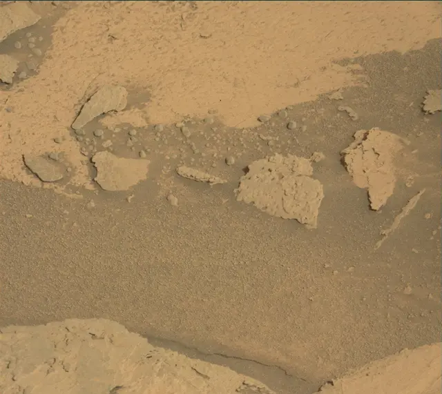 Sol 4035: Mast Camera (Mastcam)