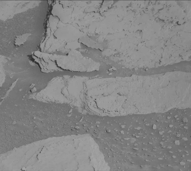 Sol 4035: Mast Camera (Mastcam)