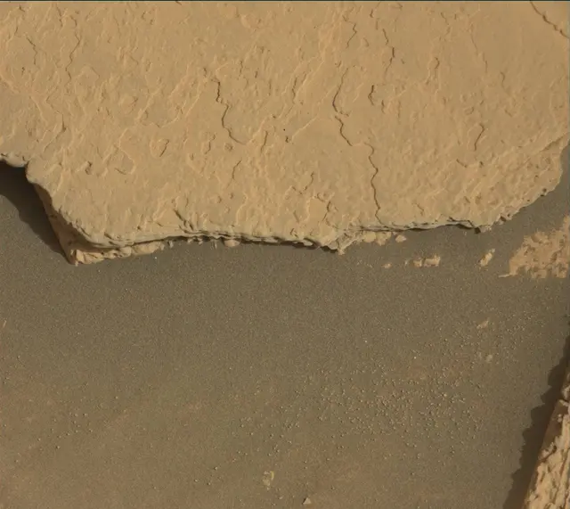 Sol 4035: Mast Camera (Mastcam)