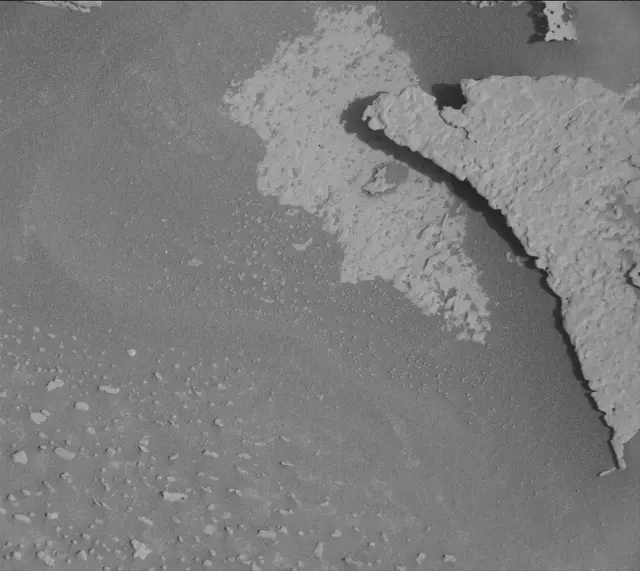 Sol 4035: Mast Camera (Mastcam)