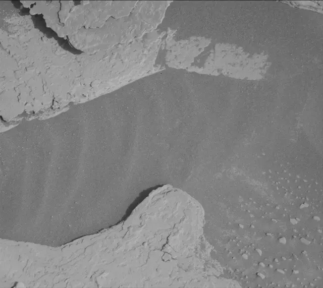 Sol 4035: Mast Camera (Mastcam)