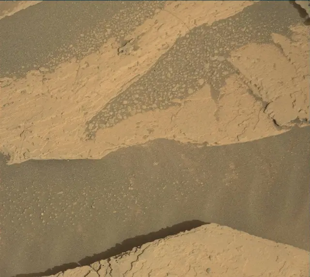 Sol 4035: Mast Camera (Mastcam)