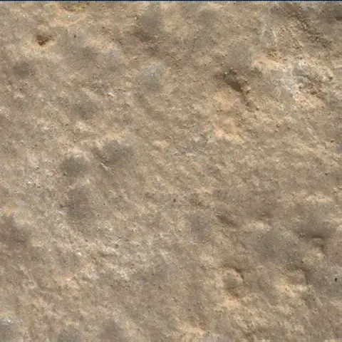 Sol 4035: Mars Hand Lens Imager (MAHLI)