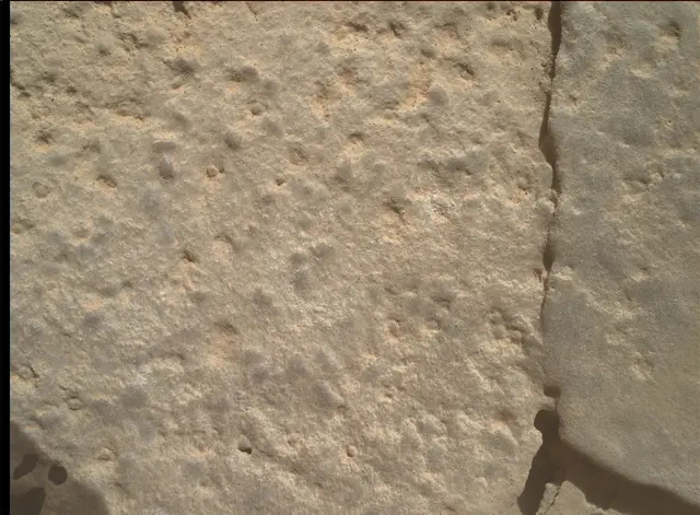 Sol 4035: Mars Hand Lens Imager (MAHLI)
