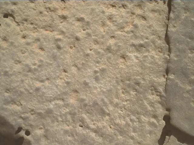 Sol 4035: Mars Hand Lens Imager (MAHLI)