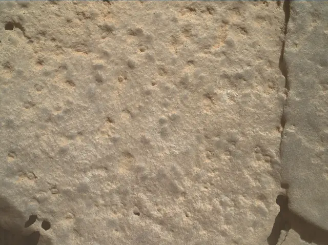 Sol 4035: Mars Hand Lens Imager (MAHLI)