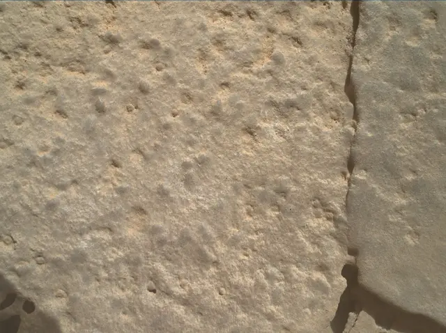 Sol 4035: Mars Hand Lens Imager (MAHLI)