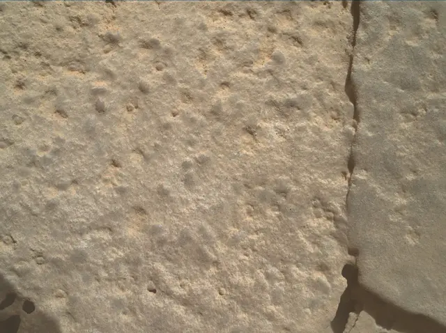 Sol 4035: Mars Hand Lens Imager (MAHLI)