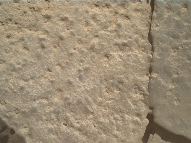 Sol 4035: Mars Hand Lens Imager (MAHLI)