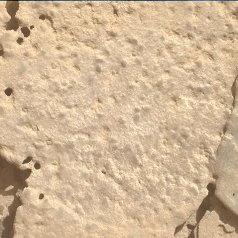 Sol 4035: Mars Hand Lens Imager (MAHLI)