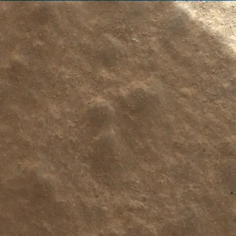 Sol 4035: Mars Hand Lens Imager (MAHLI)