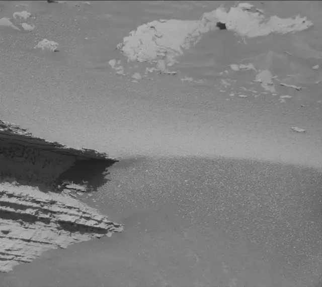 Sol 4037: Mast Camera (Mastcam)