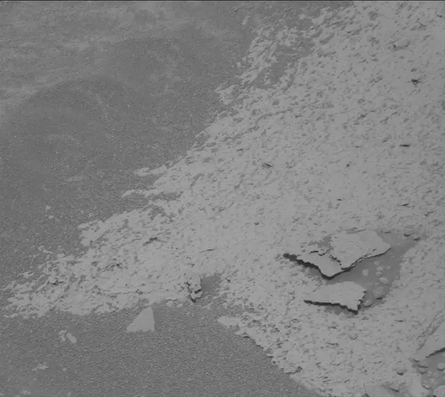Sol 4037: Mast Camera (Mastcam)