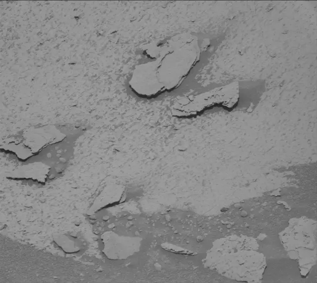 Sol 4037: Mast Camera (Mastcam)