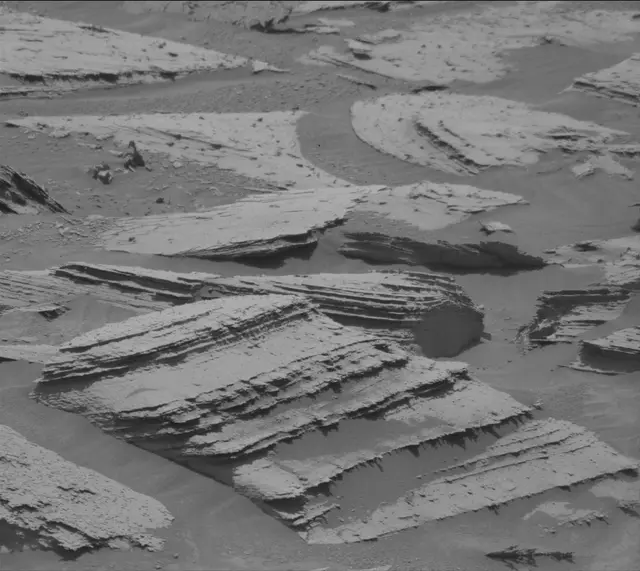 Sol 4037: Mast Camera (Mastcam)