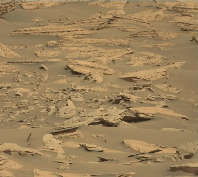 Sol 4037: Mast Camera (Mastcam)