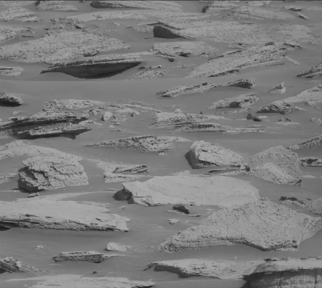 Sol 4037: Mast Camera (Mastcam)