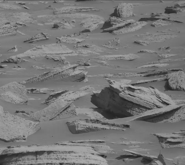 Sol 4037: Mast Camera (Mastcam)