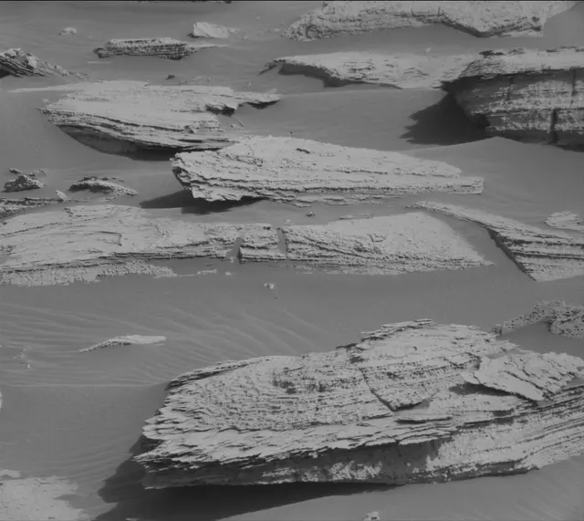 Sol 4037: Mast Camera (Mastcam)