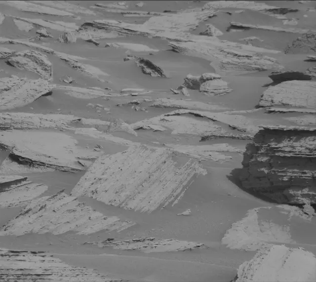 Sol 4037: Mast Camera (Mastcam)