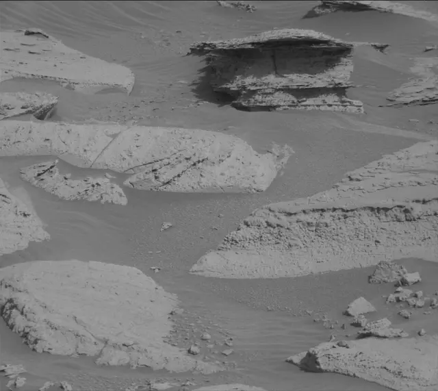 Sol 4037: Mast Camera (Mastcam)