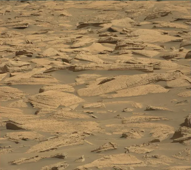 Sol 4037: Mast Camera (Mastcam)