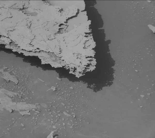 Sol 4037: Mast Camera (Mastcam)