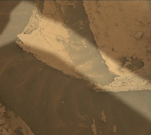 Sol 4037: Mast Camera (Mastcam)