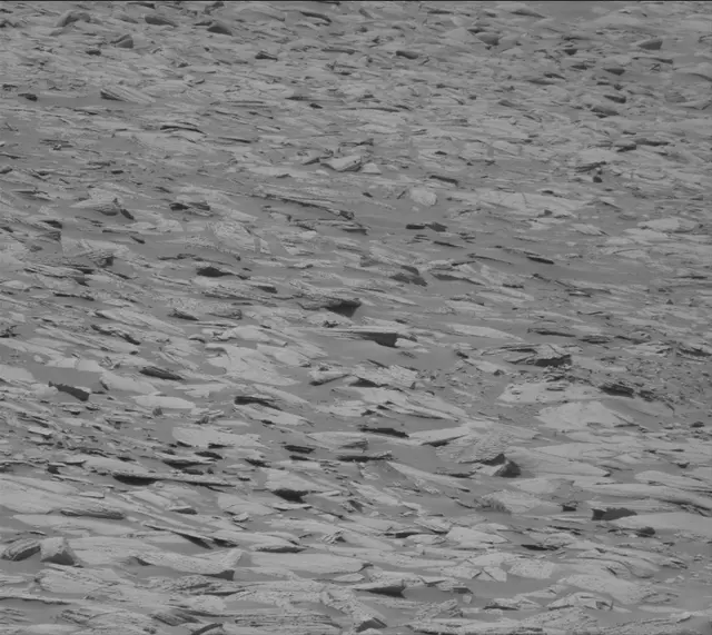 Sol 4039: Mast Camera (Mastcam)