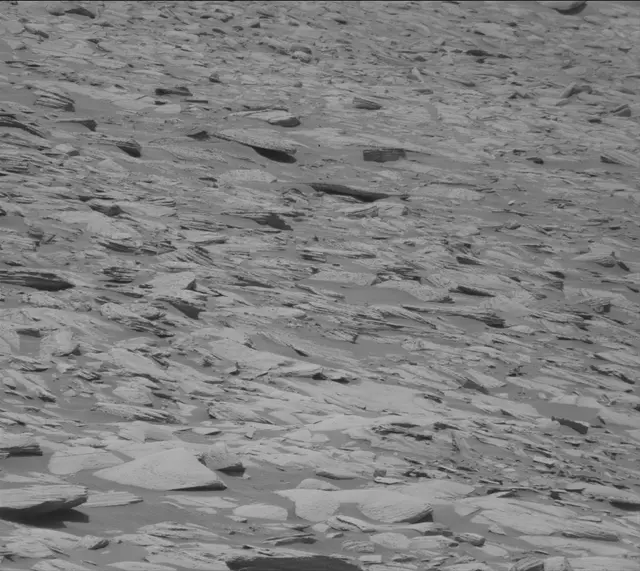 Sol 4039: Mast Camera (Mastcam)